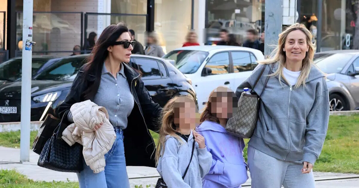 Ελεονώρα Μελέτη: Βόλτα με την κουμπάρα της, Φλορίντα Πετρουτσέλι και τις κόρες τους – Φωτογραφίες