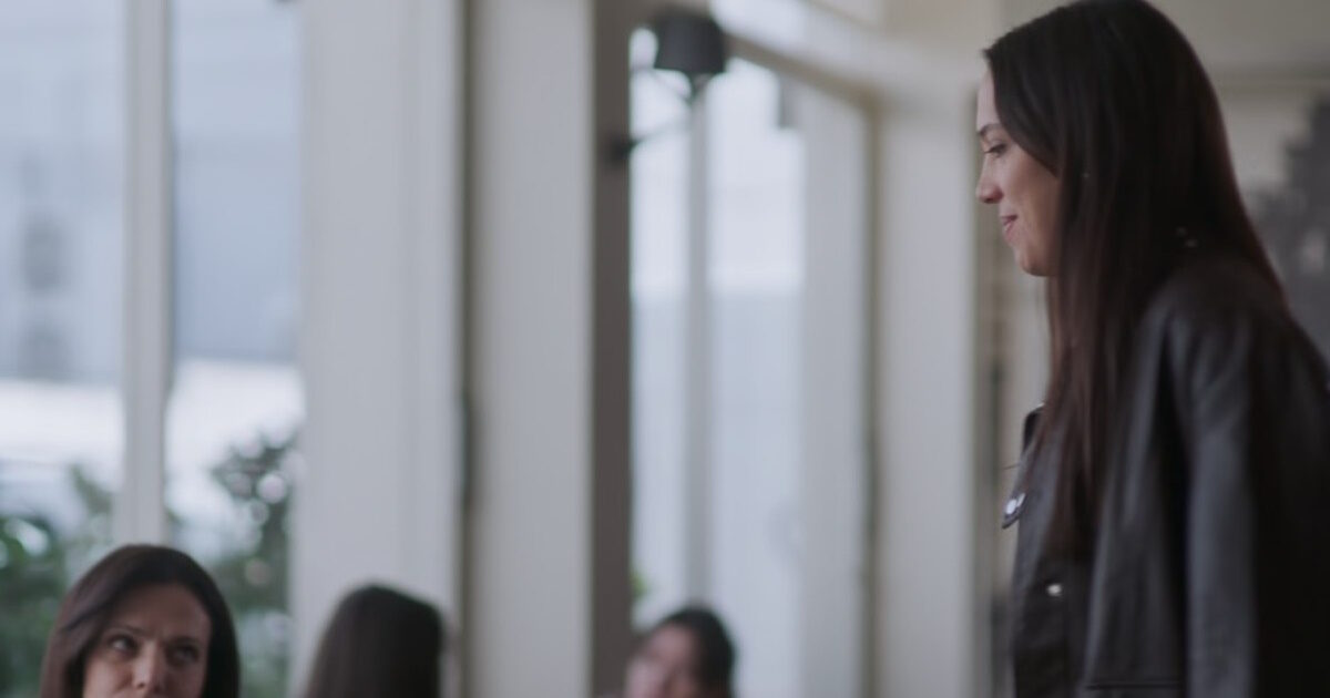 «Μια νύχτα μόνο»: Η Αλεξάνδρα προσπαθεί να κάνει τον Οδυσσέα να ξεχάσει την Αρετή με ύπουλο τρόπο