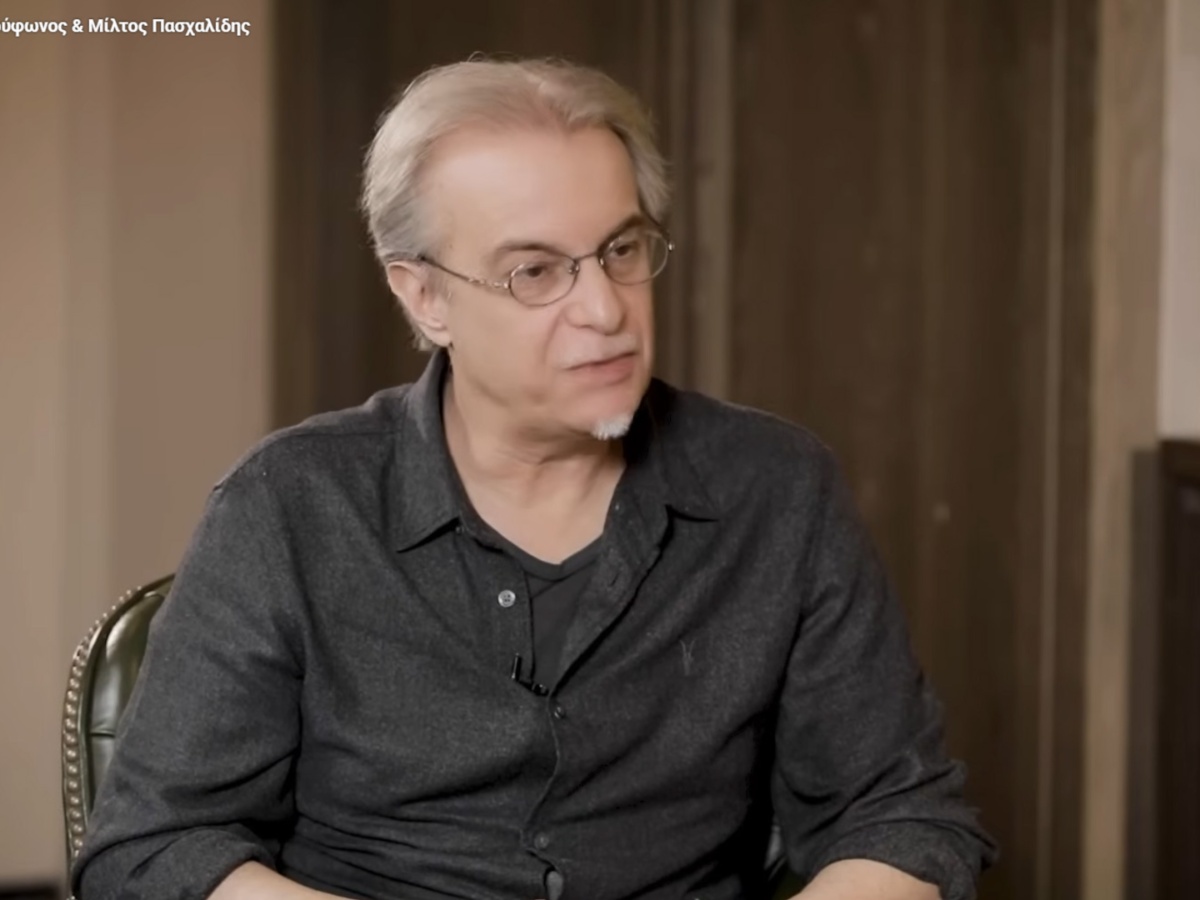 Μίλτος Πασχαλίδης: Η σπάνια εξομολόγηση για τις κόρες και τη σύζυγό του – «Είμαστε μαζί 12 χρόνια και ακόμα μου λείπει όταν φεύγω»