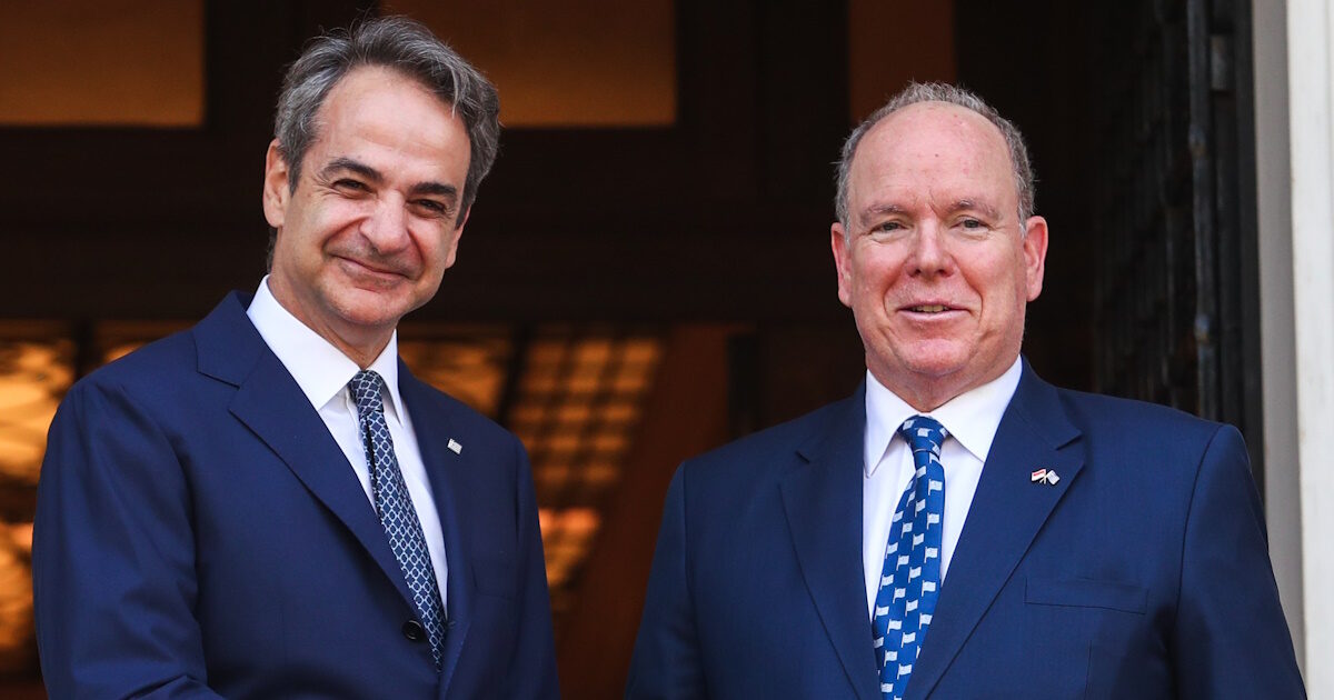 Ο πρίγκιπας Αλβέρτος συναντήθηκε με τον Κυριάκο Μητσοτάκη στο Μέγαρο Μαξίμου