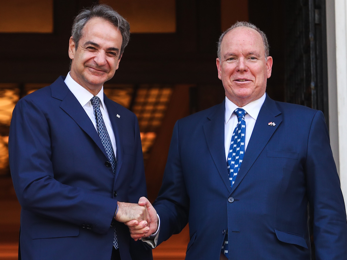 Ο πρίγκιπας Αλβέρτος συναντήθηκε με τον Κυριάκο Μητσοτάκη στο Μέγαρο Μαξίμου