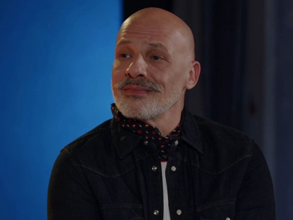 Νίκος Μουτσινάς: Εισέβαλε στη σειρά «Έχω Παιδιά» του Mega με ανατρεπτικό ρόλο