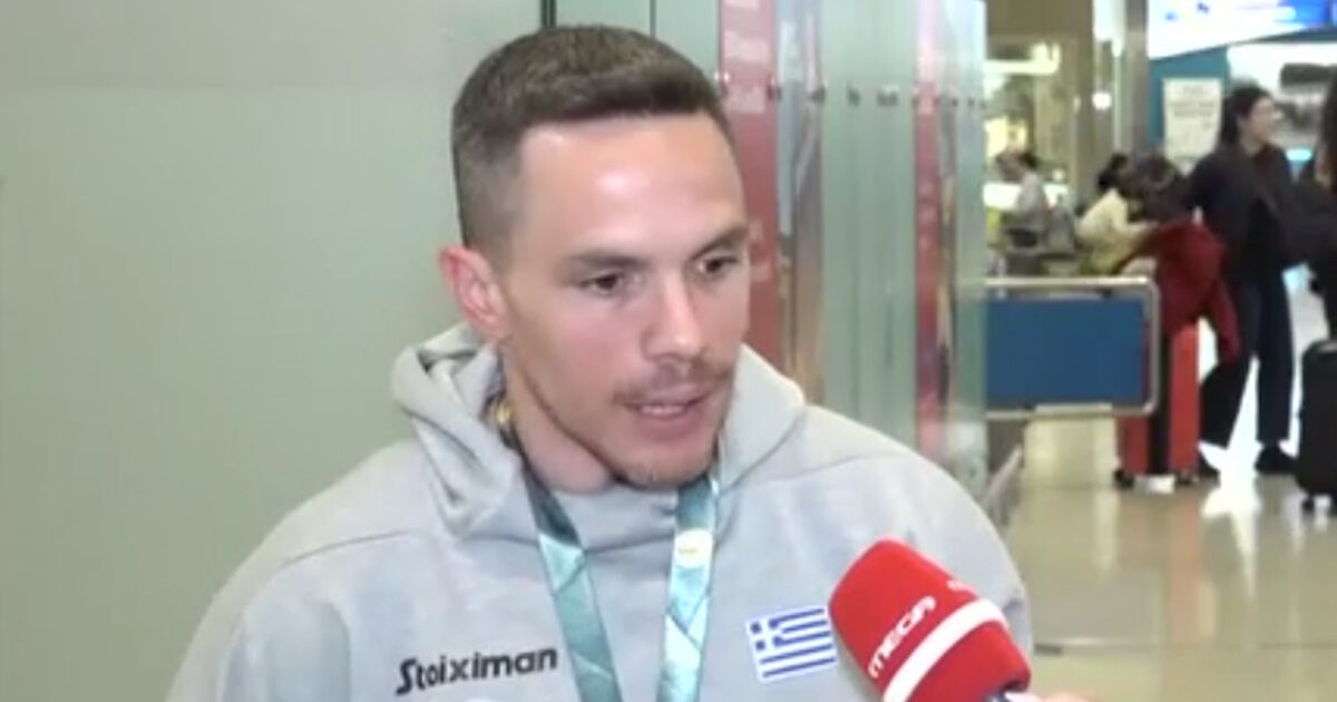 Λευτέρης Πετρούνιας: «Αισθάνθηκα συγκίνηση όταν είδα τα παιδιά μου να χειροκροτούν την προσπάθειά μου»