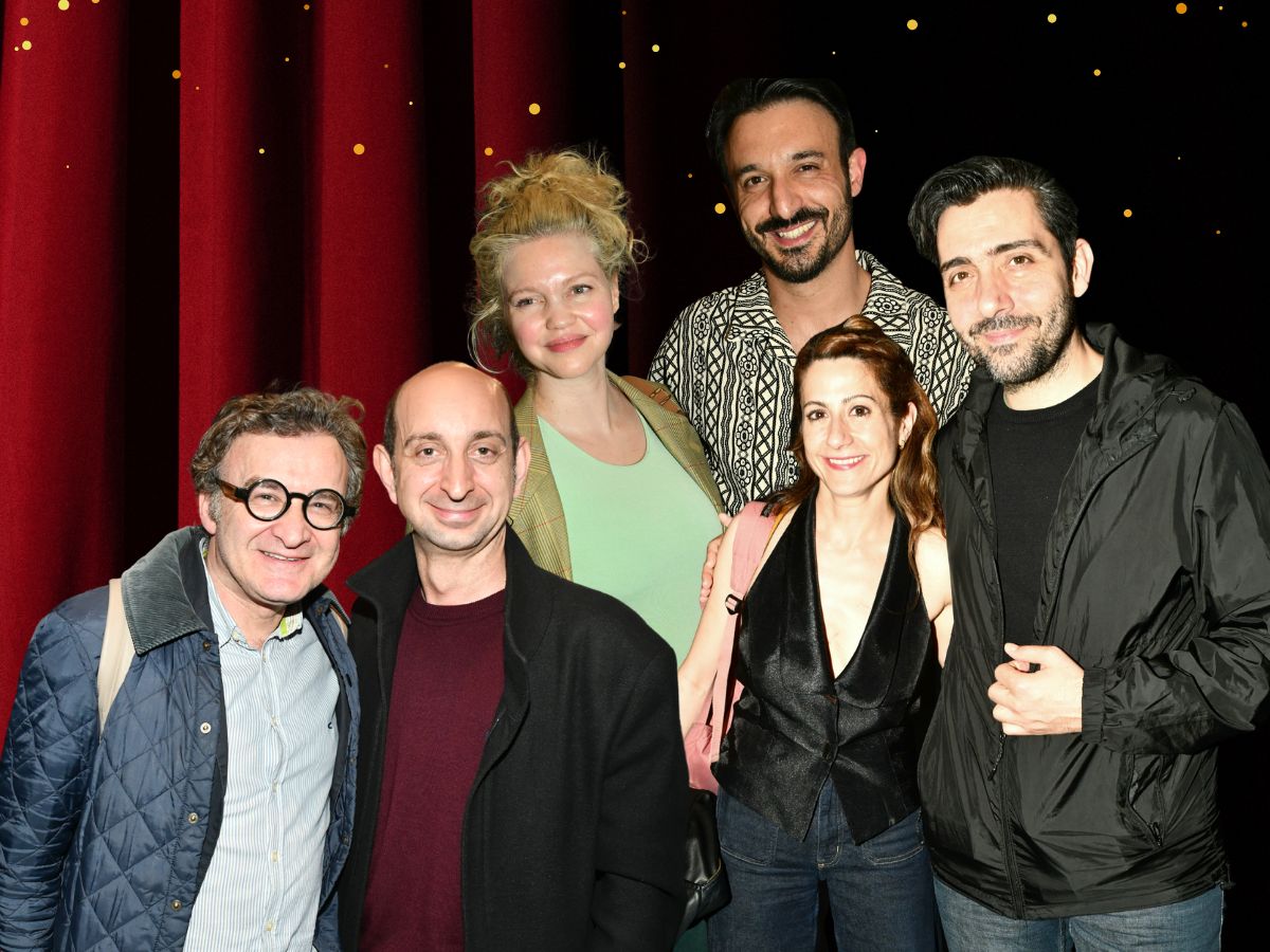 Συναίνεση: Το TLIFE στην επίσημη πρεμιέρα της παράστασης – Φωτογραφίες