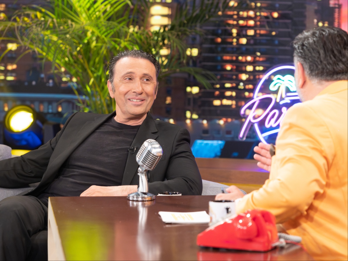 Ρένος Χαραλαμπίδης: «Πολλές φορές ρωτάω τον εαυτό μου, πώς και δεν παντρεύτηκα – Ανά εποχές δίνω άλλες απαντήσεις»