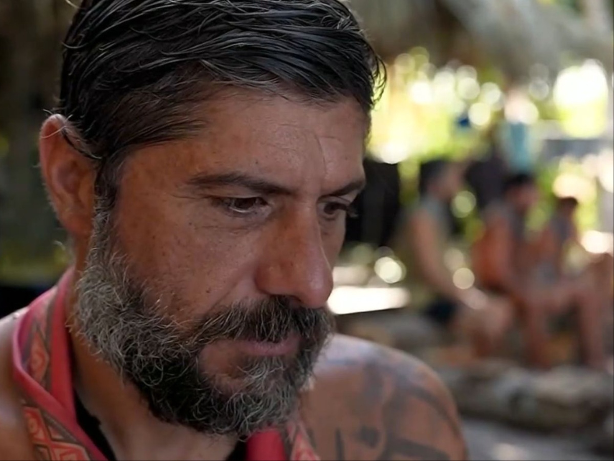 Survivor: «Καρφιά» κατά του Μιχάλη Σηφάκη – «Αυτό προσπαθεί να κάνει σε εμάς, δεν θα πέσω στον λάκκο»