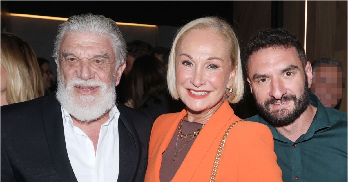 Στέφανος Βούρος: «Μου άρεσε που βγαίναμε έξω και αναγνώριζαν τους γονείς μου» – Η σχέση του με τη Μαρινέλλα