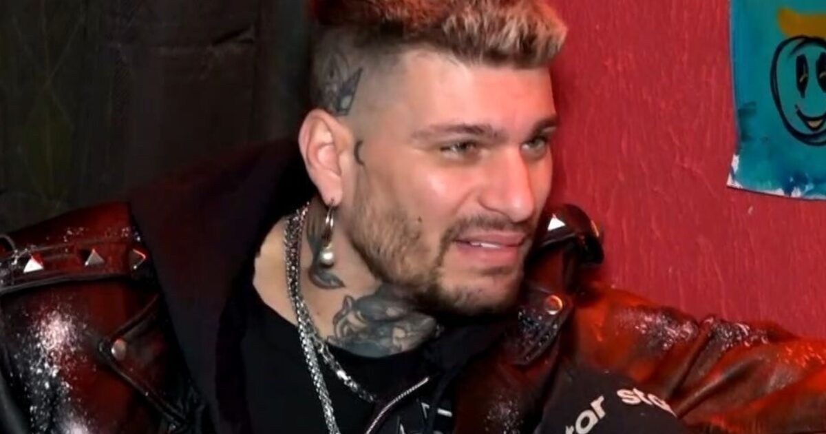 Στηβ Μιλάτος για Ανδρέα Μικρούτσικο: «Είναι το τηλεοπτικό μου red flag, καλύτερα να φύγει από το προσκήνιο και να γίνει αρχισυντάκτης»