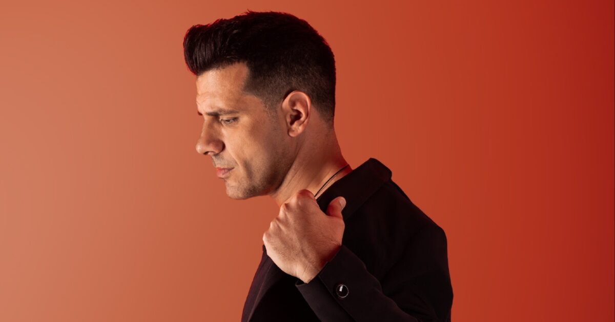 Θοδωρής Φέρρης: sold out σε χρόνο ρεκόρ και έξτρα συναυλία στο Κατράκειο