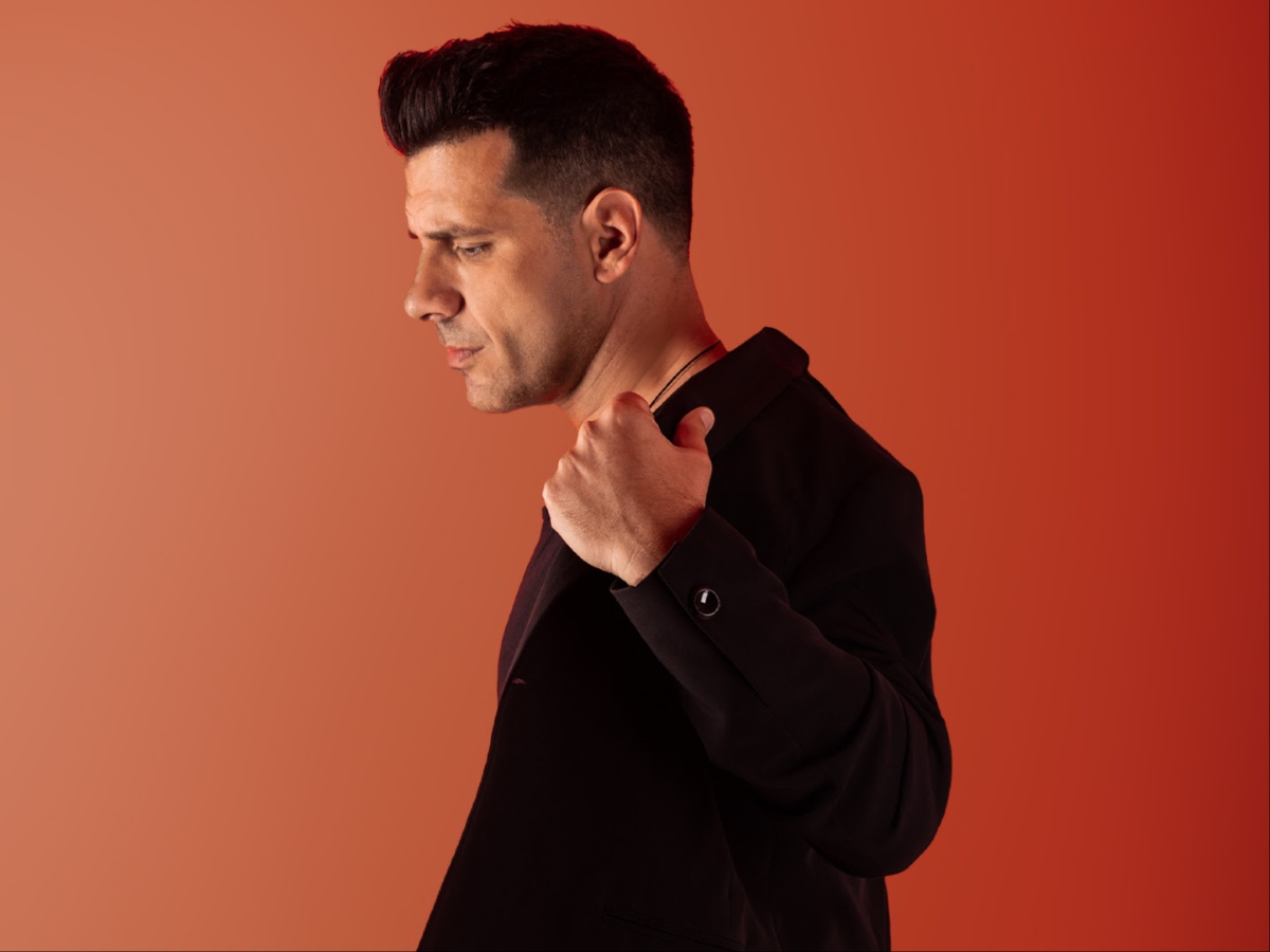 Θοδωρής Φέρρης: sold out σε χρόνο ρεκόρ και έξτρα συναυλία στο Κατράκειο