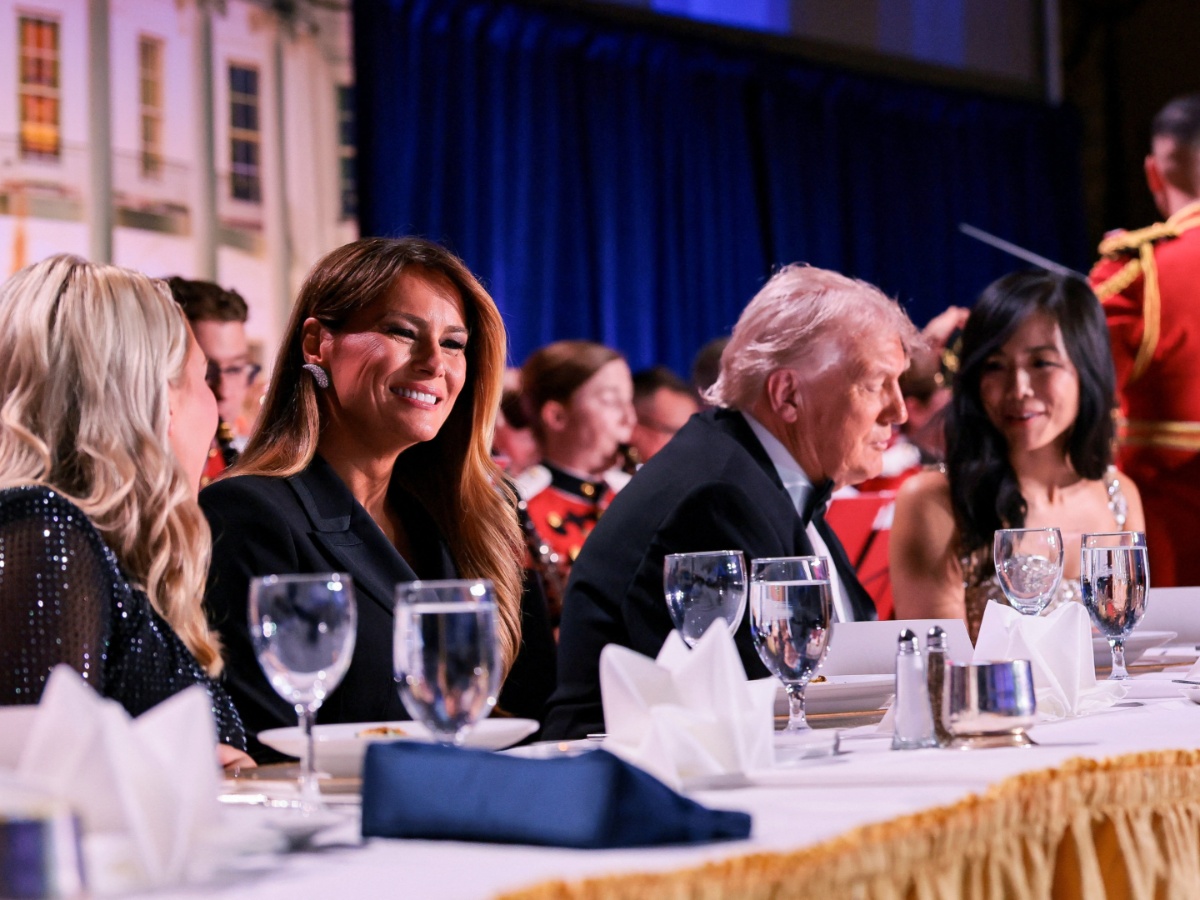 Τρόμος στην Ουάσινγκτον: Απόπειρα δολοφονίας στο δείπνο των ανταποκριτών – Φυγαδεύτηκαν ο Ντόναλντ Τραμπ και η Μελάνια