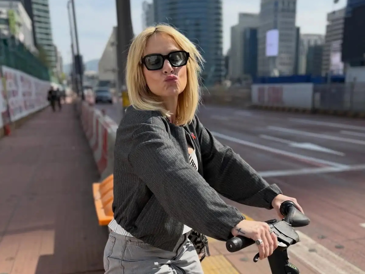 Ελεωνόρα Ζουγανέλη: Το φωτογραφικό άλμπουμ από το ταξίδι της στη Νότια Κορέα με τον Νίκο Συρίγο