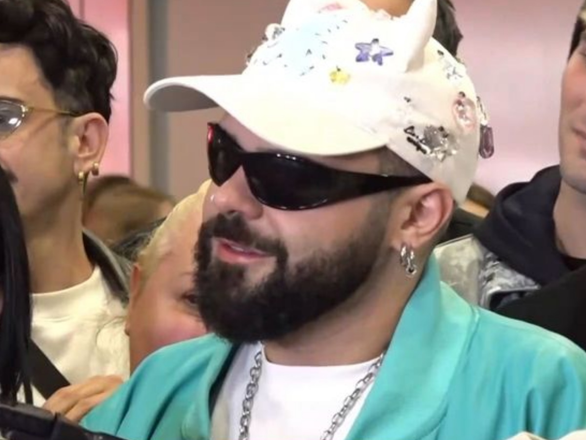 Ακύλας: Επέστρεψε στην Ελλάδα μετά τη Eurovision – Οι πρώτες δηλώσεις και η συγκίνηση on camera