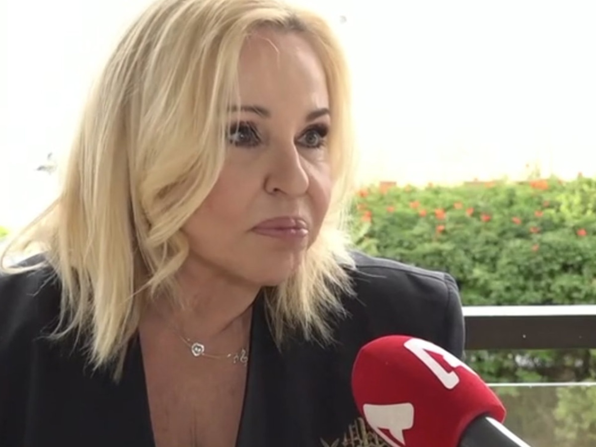 Μπέσσυ Αργυράκη: «Ένα διάστημα ερχόμουν σε κόντρα με τα παιδιά μου, επειδή ήθελα να γίνω γιαγιά»