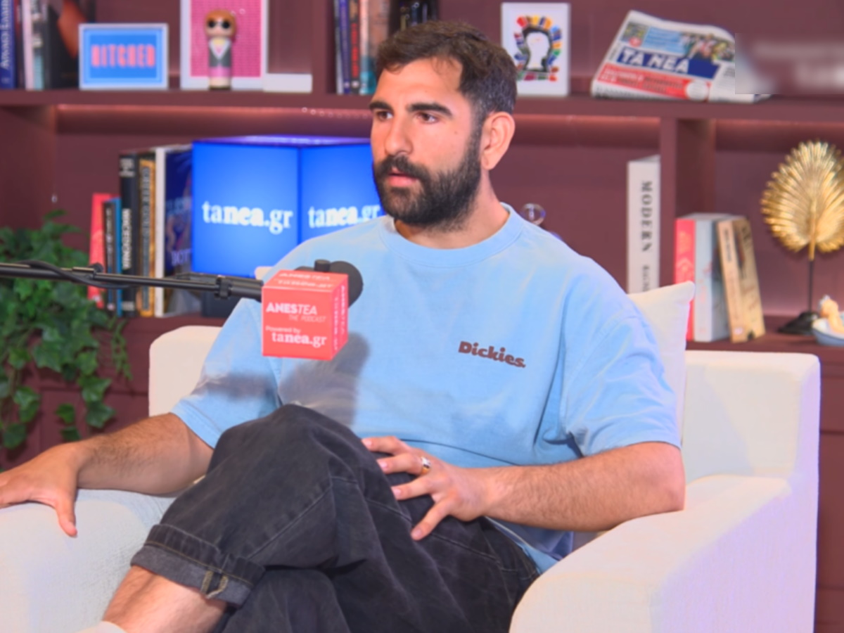 Χείμαρρος ο Δημήτρης Φιλιππίδης: «Γκρεμίστηκε η εικόνα του πατέρα μου – Ακόμη και σήμερα δεν τον αναγνωρίζω»