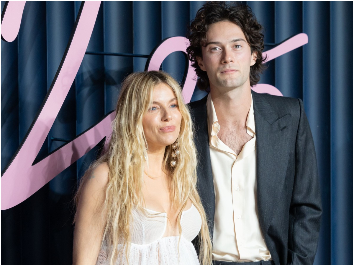 Sienna Miller: Έγινε μαμά για τρίτη φορά σε ηλικία 44 ετών