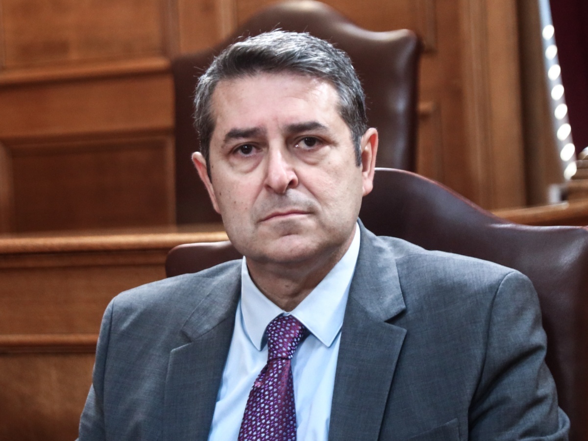 Ο Γιώργος Μυλωνάκης βγήκε από τη ΜΕΘ και θα μεταφερθεί σε εξειδικευμένο κέντρο αποκατάστασης: Το νεότερο ιατρικό ανακοινωθέν