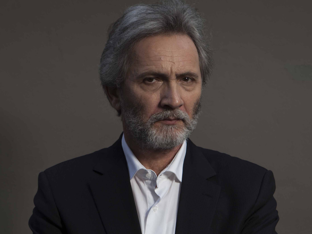 «Ό,τι αγαπώ είναι δικό σου»: Κυκλοφόρησε το καινούργιο βιβλίο του καταξιωμένου συγγραφέα, Γιάννη Καλπούζου