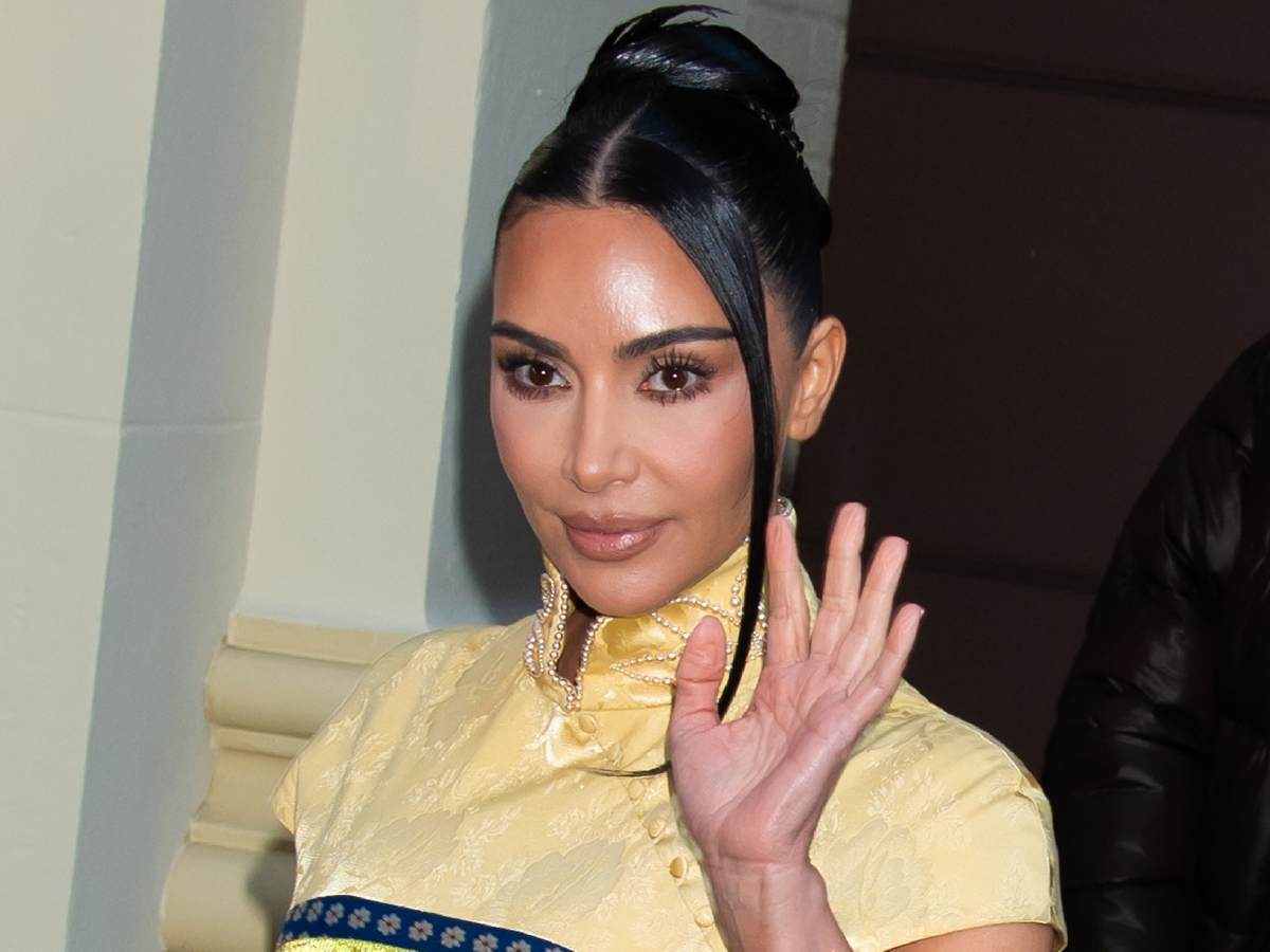 To Japanese updo της Kim Kardashian μοιάζει με γλυπτό