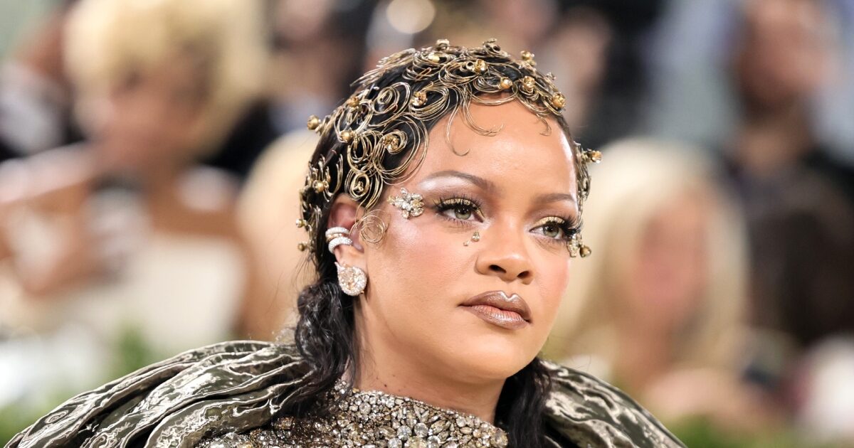 Met Gala 2026: Από minimal μέχρι extravagant τα αξεσουάρ μαλλιών των celebrities ήταν iconic