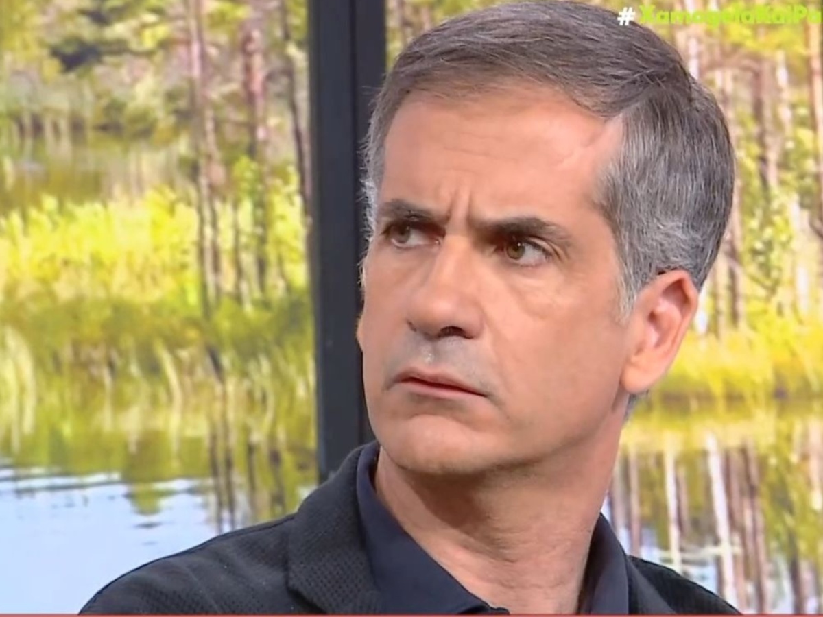 Κώστας Μπακογιάννης: «Είναι τρομερά δύσκολο να βλέπεις τον δολοφόνο του πατέρα σου στην τηλεόραση, δεν άντεξα να δω το ντοκιμαντέρ για τη 17 Νοέμβρη»
