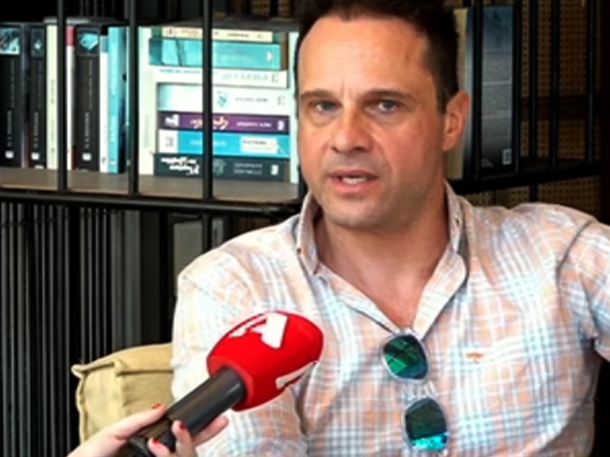 Μέμος Μπεγνής: «Στη ζωή μου είμαι ό,τι να ‘ναι, τα προσωπικά μου είναι χάλια μαύρα»