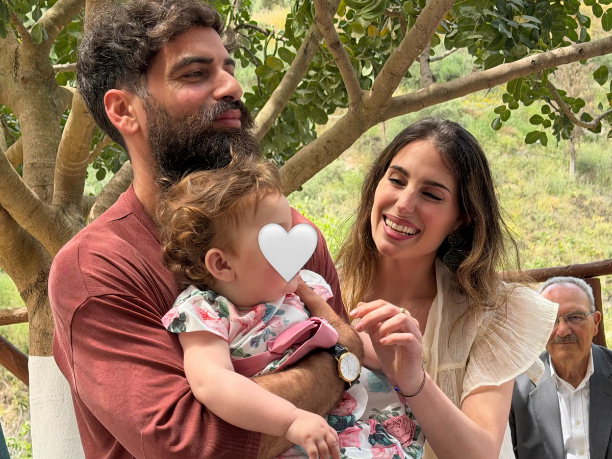 Παυλίνα Βουλγαράκη: «Αποφασίστηκε πριν δύο εβδομάδες» – Οι νέες φωτογραφίες από τη βάφτιση της κόρης της