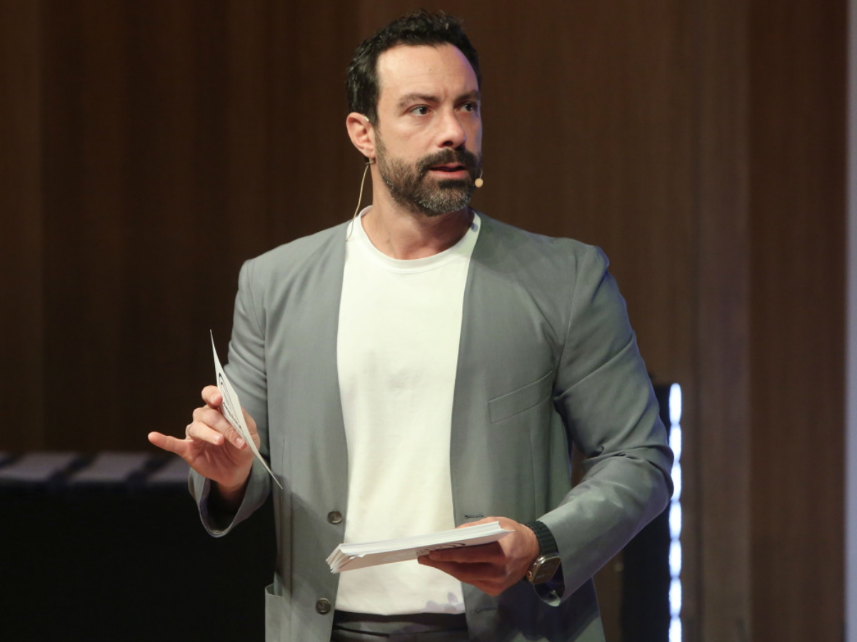 Σάκης Τανιμανίδης για Σταύρο Φλώρο: «Αυτή η τραγωδία νομίζω πως έχει μπει σε λάθος πλαίσιο – Μακάρι το παιδί να είναι καλά»