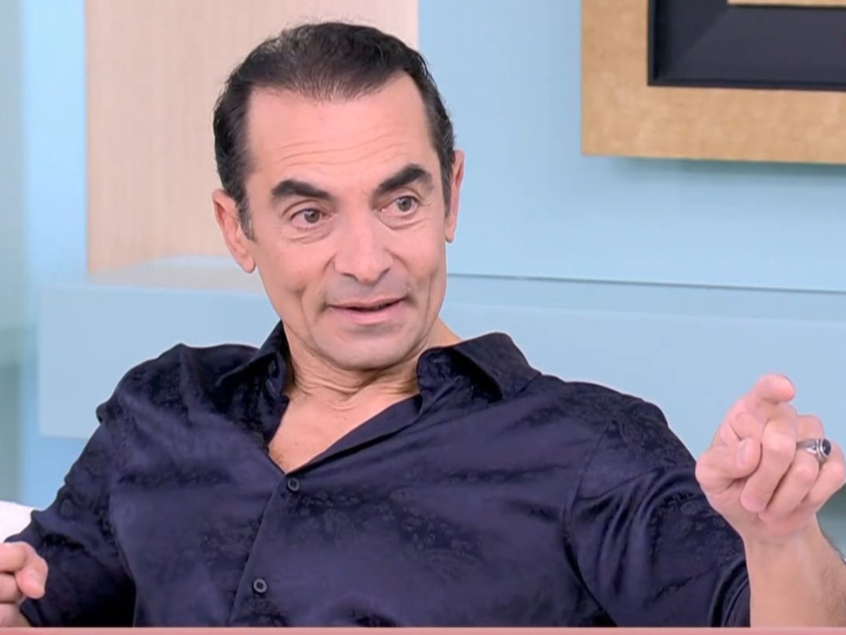 Αλέκος Συσσοβίτης: Η on air αντίδραση σε ερώτηση για την προσωπική του ζωή – «Δεν χρειάζεται να ξέρει τα πάντα για εμάς ο κόσμος»