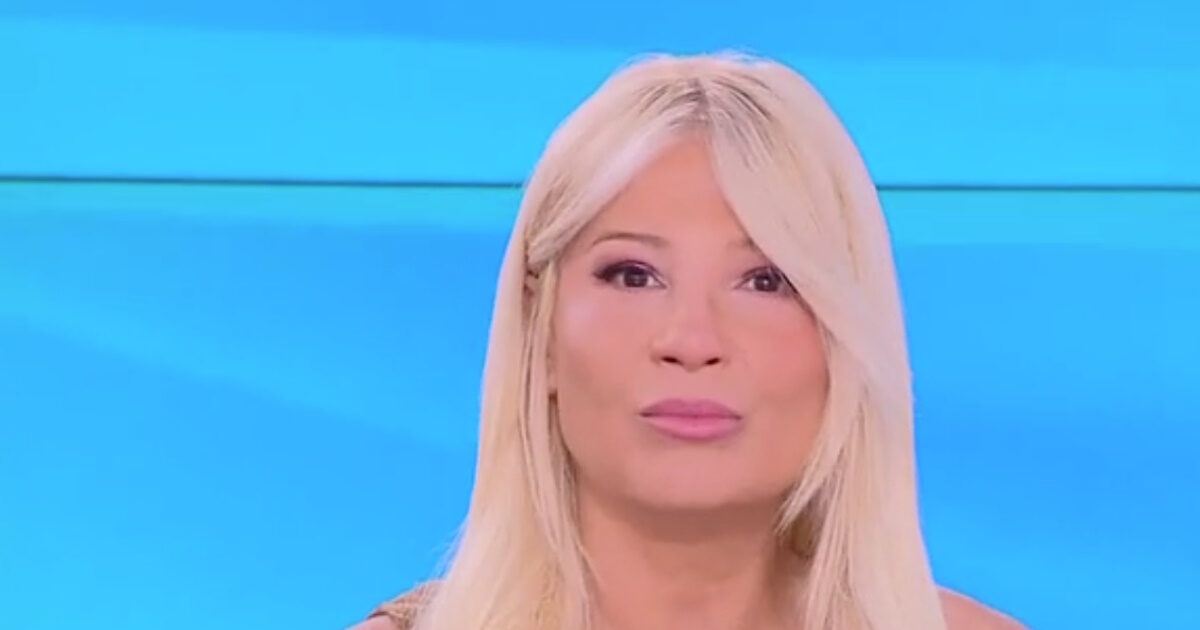 Φαίη Σκορδά: «Πρόσφατα είχα θέμα με τον θυροειδή μου και δέχτηκα σχόλια για τα πρηξίματα στο πρόσωπο – Δεν έβαλα ούτε έβγαλα κάτι»