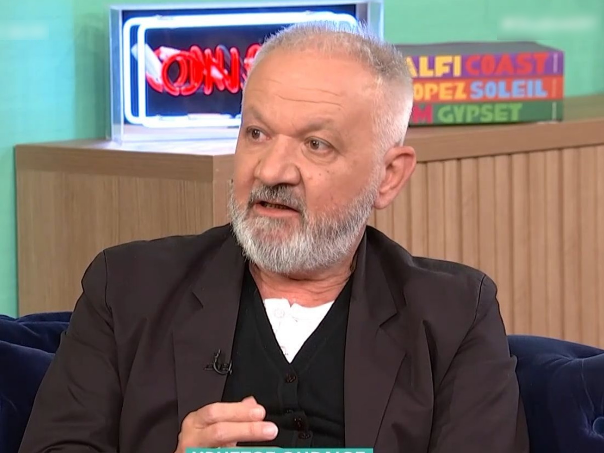 Χρήστος Θηβαίος: «Η μητέρα μου δεν έζησε να δει ότι τραγούδησα με τον Γιώργο Νταλάρα»