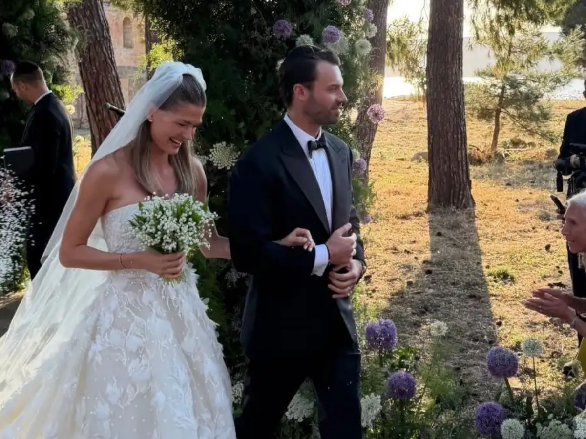 Αμαλία Κωστοπούλου και Τζέικ Μέντγουελ στην πρώτη απόδραση μετά τον γάμο στην Ελλάδα – Οι πρώτες εικόνες