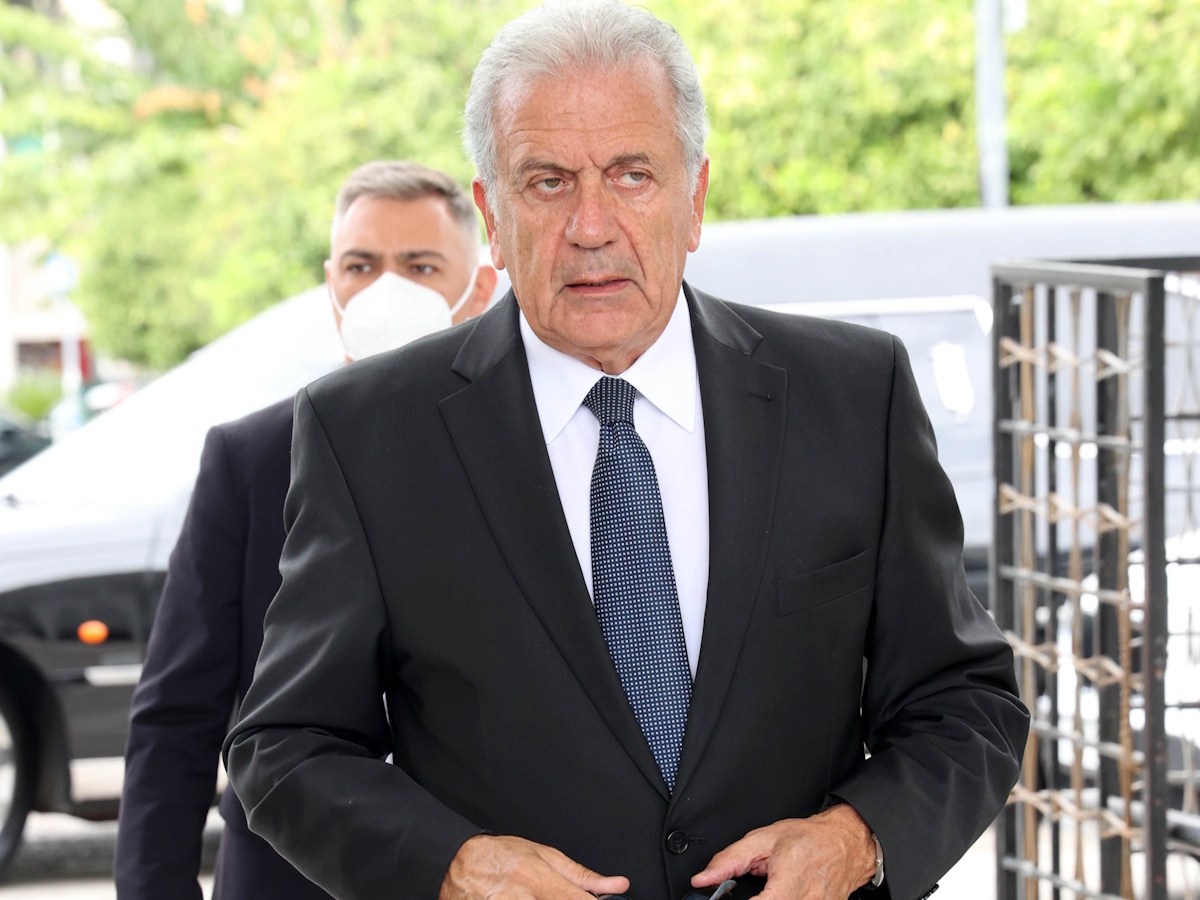 Δημήτρης Αβραμόπουλος: Ένταλμα σύλληψης σε βάρος του για την υπόθεση του Qatargate