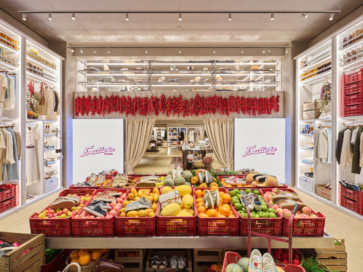 Η Golden Goose κάνει το ντεμπούτο της στην Αθήνα με την «Frutteria Golden»