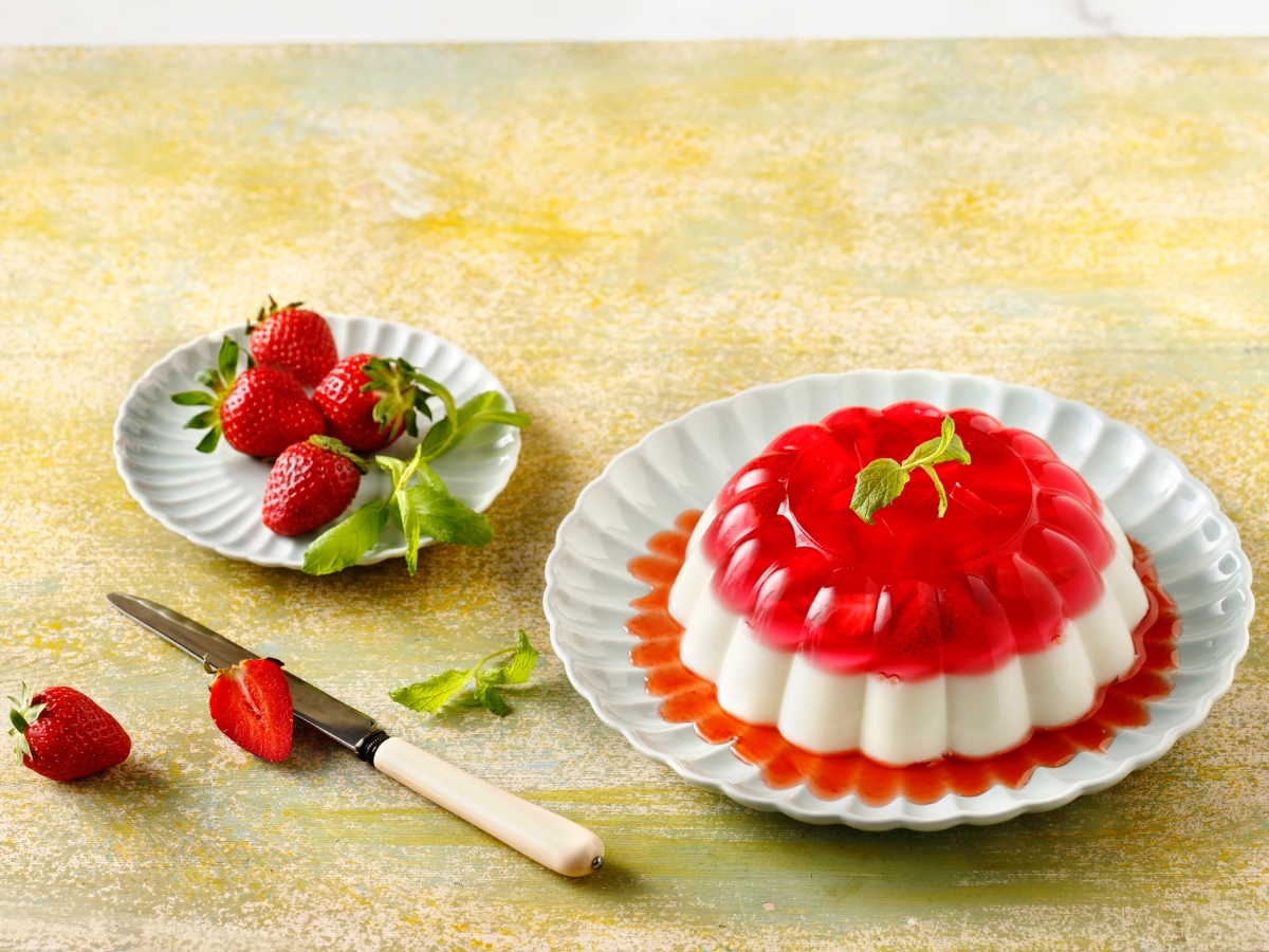 Όταν το Φρουί Ζελέ Φράουλα συναντά την Panna Cotta Δυόσμου, το αποτέλεσμα είναι ακαταμάχητο