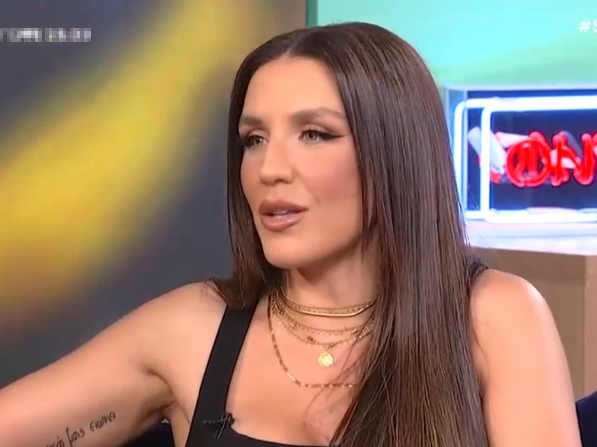 Ιουλία Καλλιμάνη: «Μου έλεγαν ότι πρέπει να χάσω κιλά – Με έπεισαν ότι έχω θέμα»