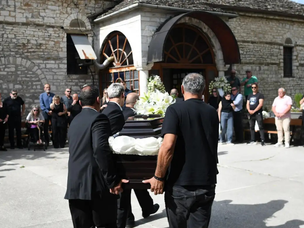 Μάριος Οικονόμου: Συγκίνηση και θλίψη στο τελευταίο «αντίο» στον αδικοχαμένο ποδοσφαιριστή