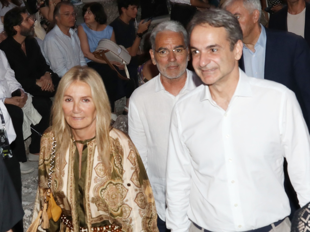 Κυριάκος Μητσοτάκης – Μαρέβα Γκραμπόφσκι: Έδωσαν το παρών στην έναρξη του φεστιβάλ Επιδαύρου – Η παράσταση που παρακολούθησαν