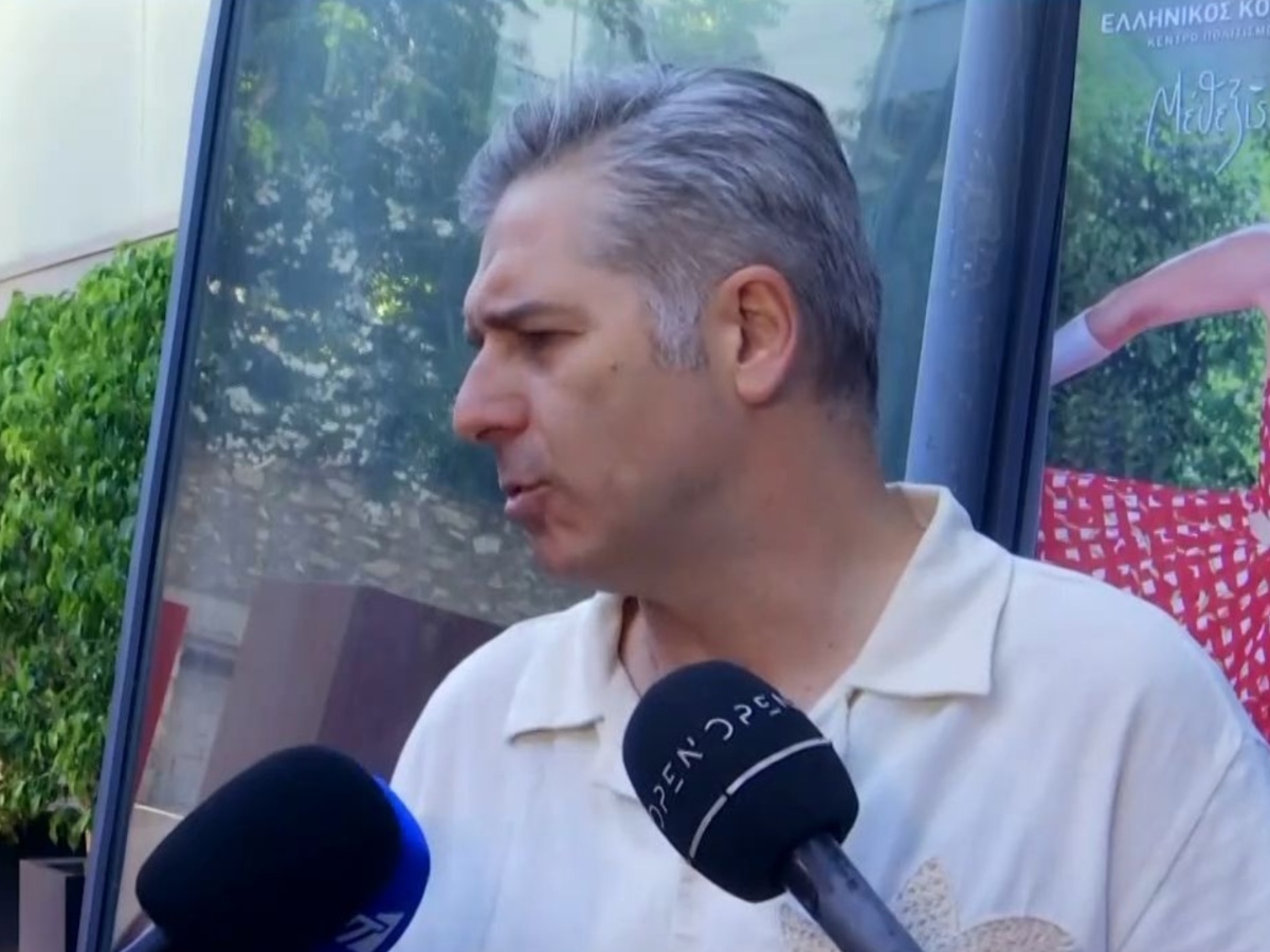 Αλέξανδρος Μπουρδούμης: «Καλές είναι οι ταμπέλες γιατί από κάπου πρέπει να ξεκινήσεις – Διαχρονικά οι ηθοποιοί δούλευαν και ως παρουσιαστές»