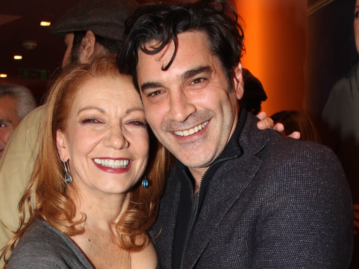 Η Πέμυ Ζούνη για τις ερωτικές σκηνές με τον Χριστόφορο Παπακαλιάτη: «Στα πρόθυρα της διάσεισης»