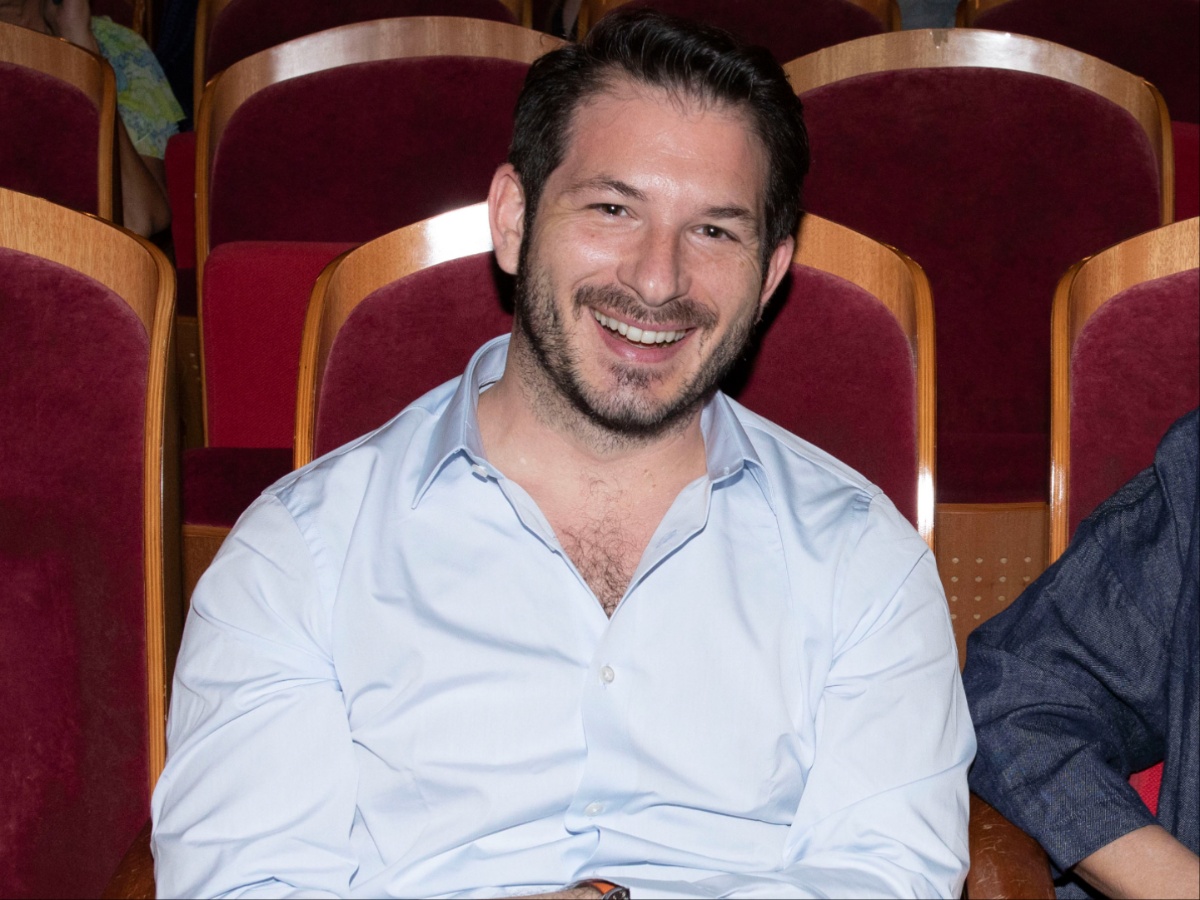 Γιώργος Περρής: «Υπέγραψα όρο στο συμβόλαιό μου ότι δεν θα μιλούσα ανοιχτά για το coming out που έκανα»