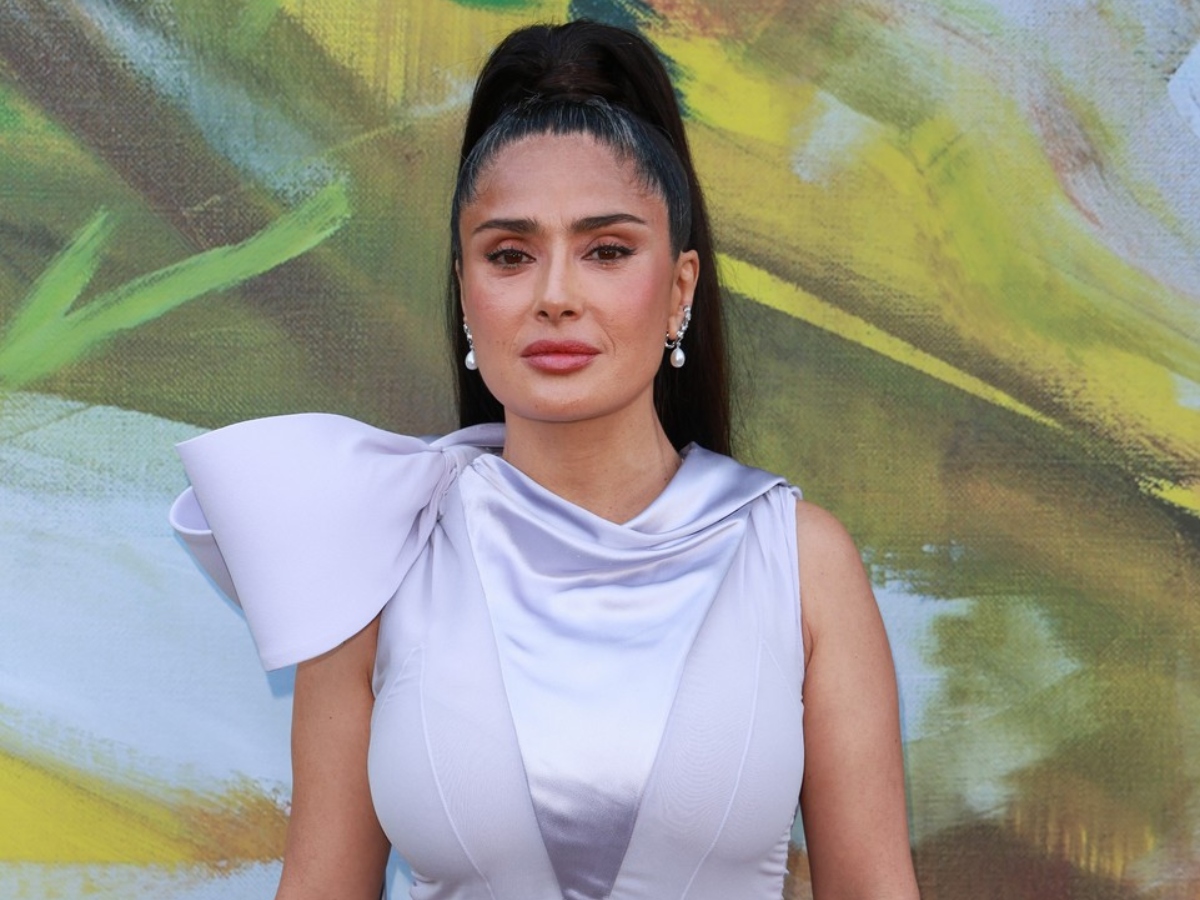 H ρετρό αλογοουρά της Salma Hayek που αξίζει να αντιγράψεις