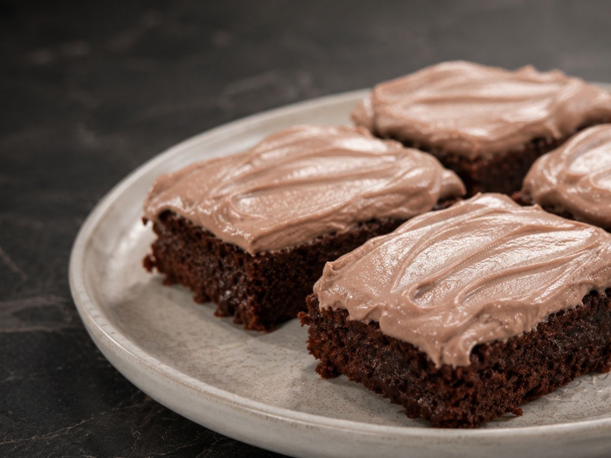 Πρωτεϊνικό brownie με cottage cheese: Το πιο εύκολο σοκολατένιο γλυκό με λίγα υλικά και μηδενικές θερμίδες