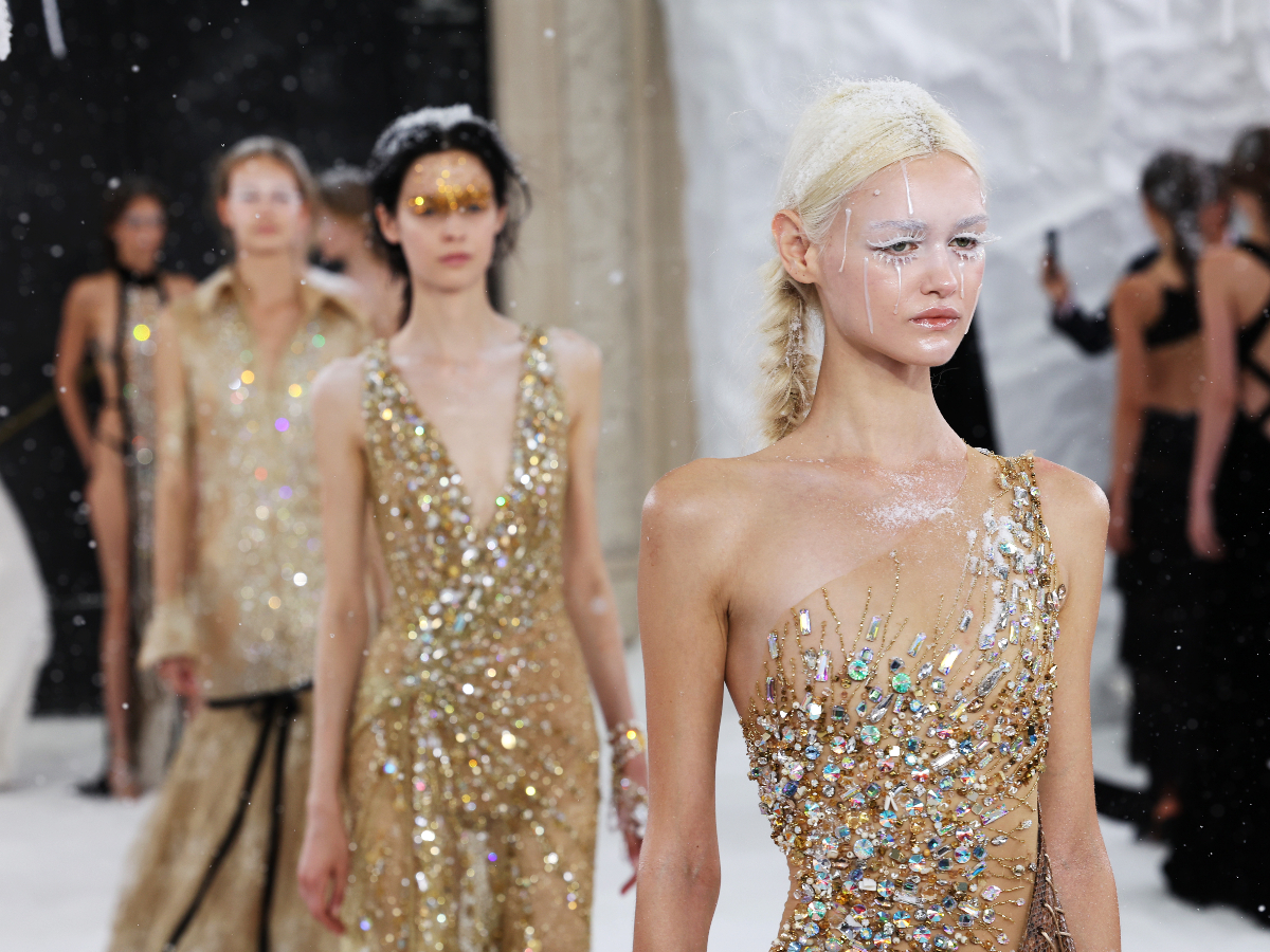 Celia Kritharioti Couture FW26: Το «Frozen Eden» μας ταξίδεψε σε έναν παραμυθένιο κόσμο υψηλής ραπτικής