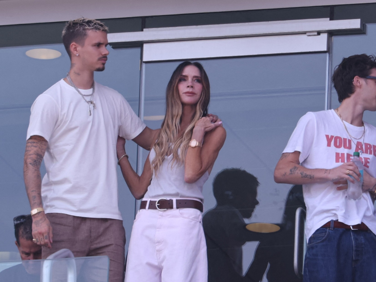 Victoria Beckham: Το νέο, πιο χαλαρό στιλ της είναι η καλύτερη έμπνευση του καλοκαιριού