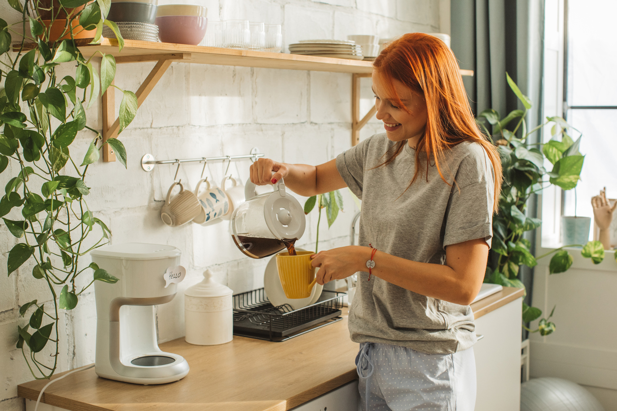 Coffee station στο σπίτι: Η μικρή γωνιά που κάνει τα πρωινά σου πιο όμορφα