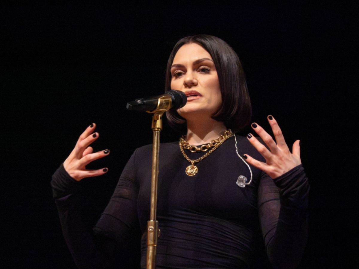 Η Jessie J ανακοίνωσε τον χωρισμό της από τον Chanan Safir Colman – «Μια θλιβερή και δύσκολη κατάσταση»