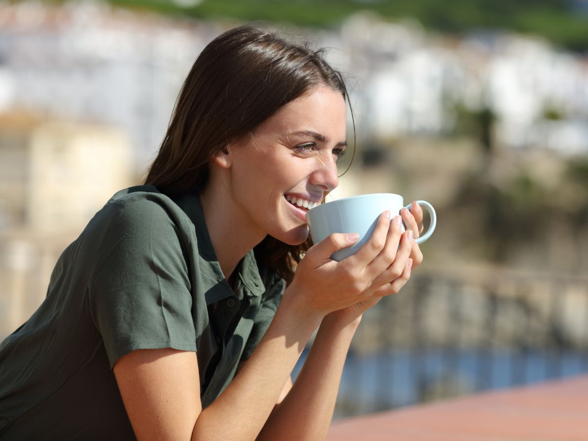 Θέλεις να κόψεις την καφεΐνη; 7 tips για να κάνεις τη μετάβαση πιο εύκολη