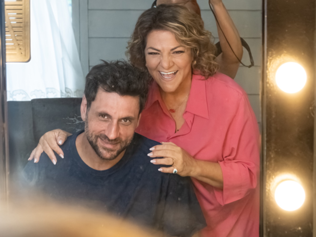 «Κάμπινγκ»: Νέες backstage φωτογραφίες από τα γυρίσματα της νέας σειράς του Mega