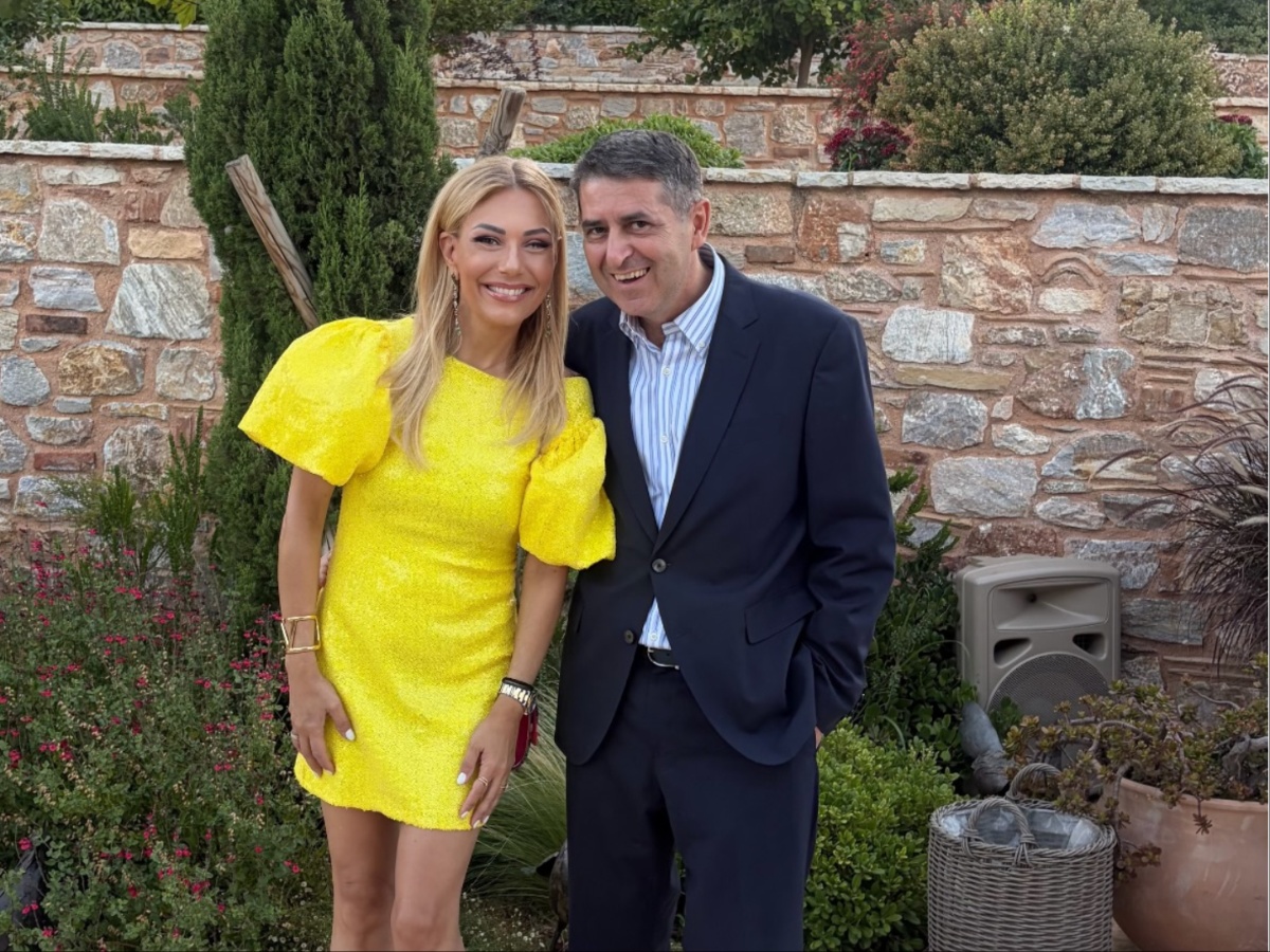 Γιώργος Μυλωνάκης: Η νέα επίσημη εμφάνιση δίπλα στη σύζυγό του, Τίνα Μεσσαροπούλου μετά την περιπέτεια της υγείας του